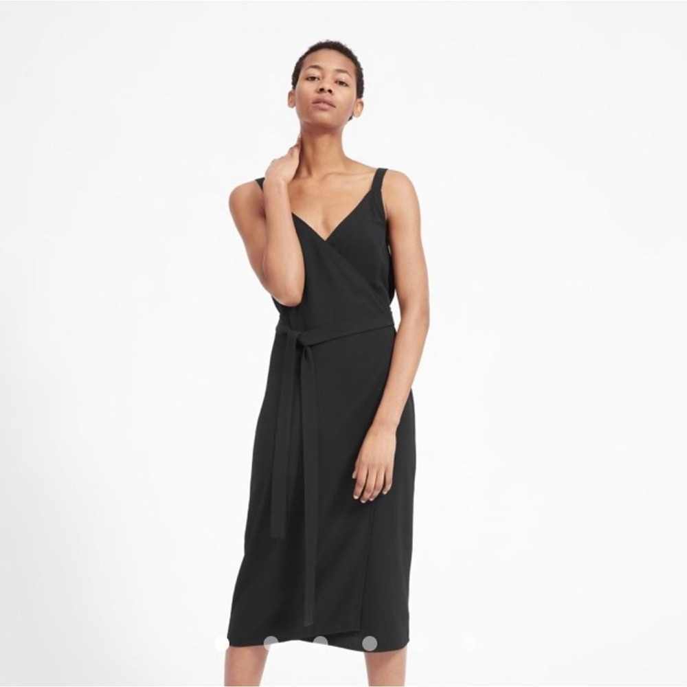 Everlane Japanese GoWeave Wrap Dress Black Sleeveless V-Neck Midi Size 4
